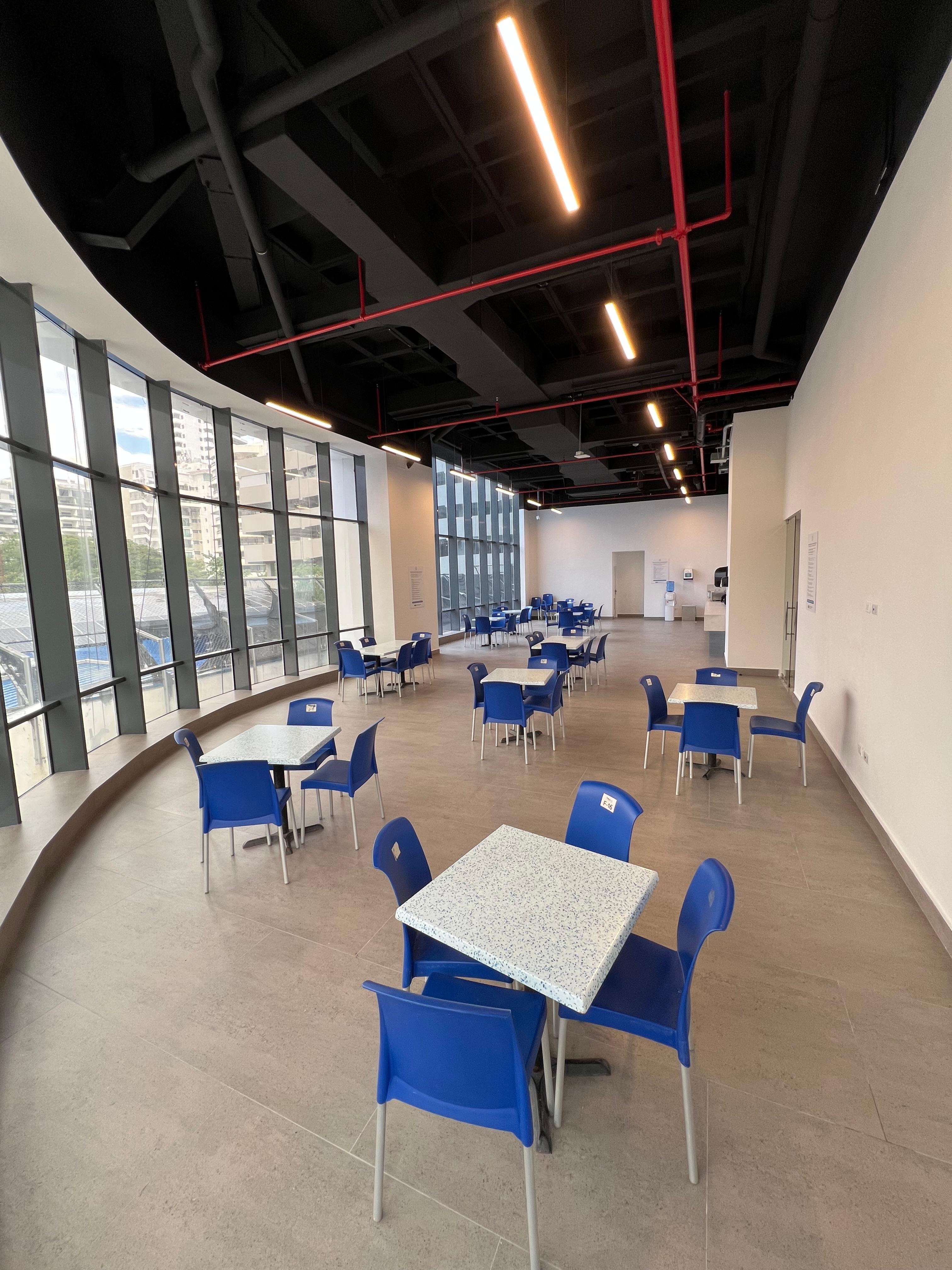 Venta de Oficina ejecutiva en moderna Torre en Piantini. Foto 7304192-3.jpg