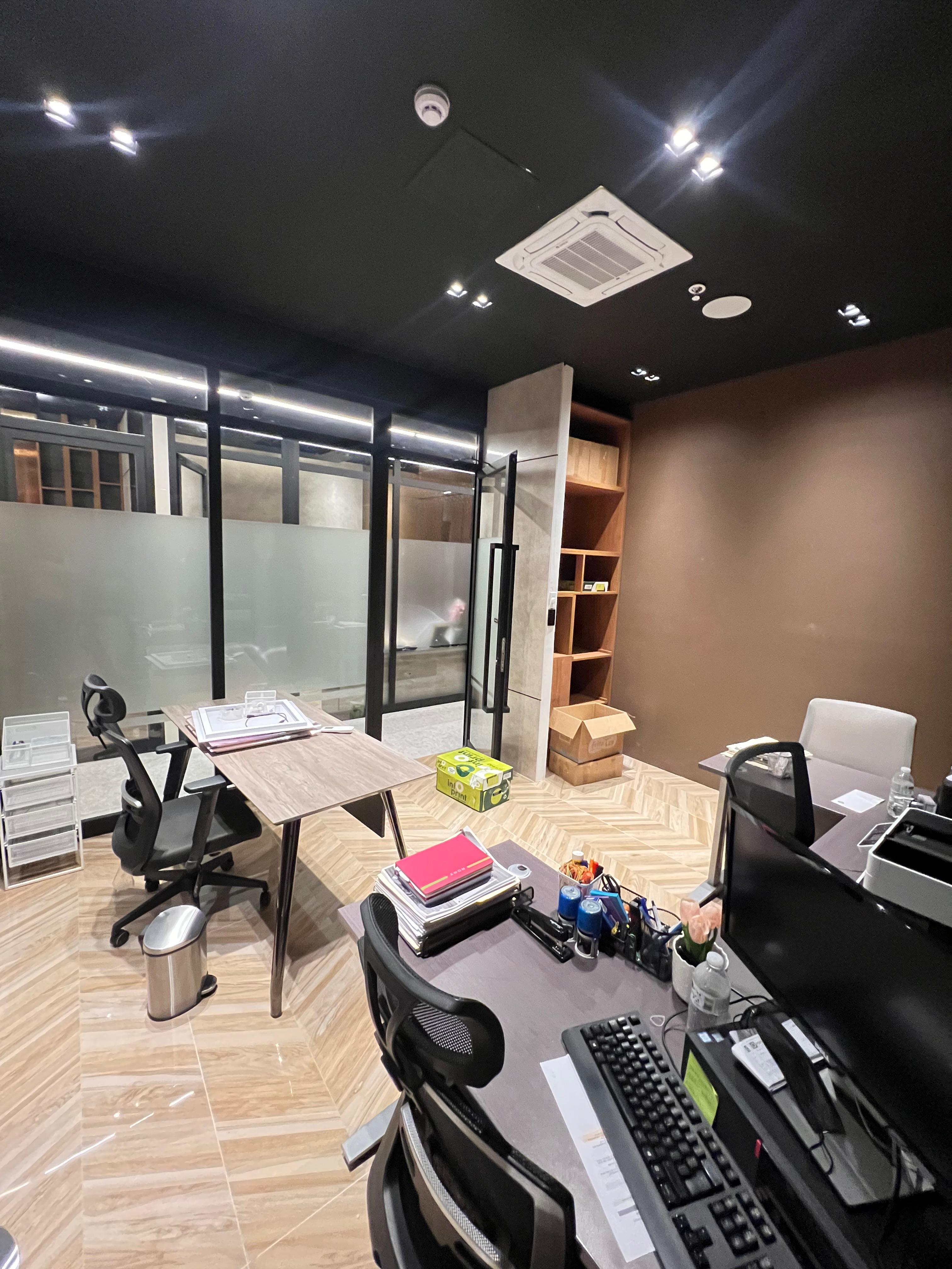 Venta de Oficina ejecutiva en moderna Torre en Piantini. Foto 7304192-4.jpg