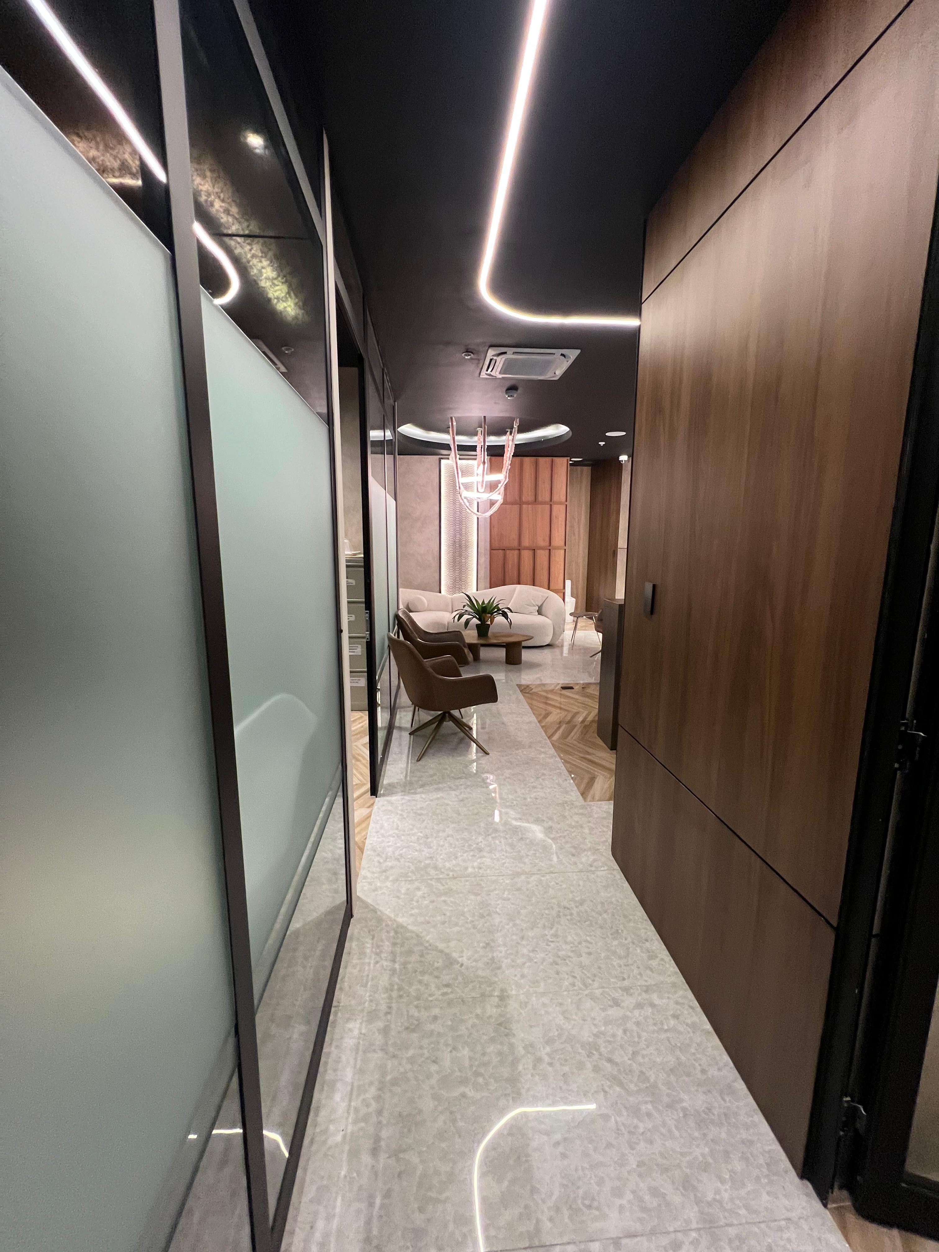 Venta de Oficina ejecutiva en moderna Torre en Piantini. Foto 7304192-8.jpg