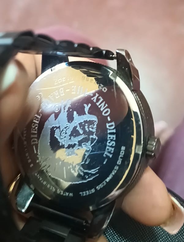 Reloj Diesel caja y correa de acero Inoxidable cronografo Como Nuevo Foto 7304207-4.jpg
