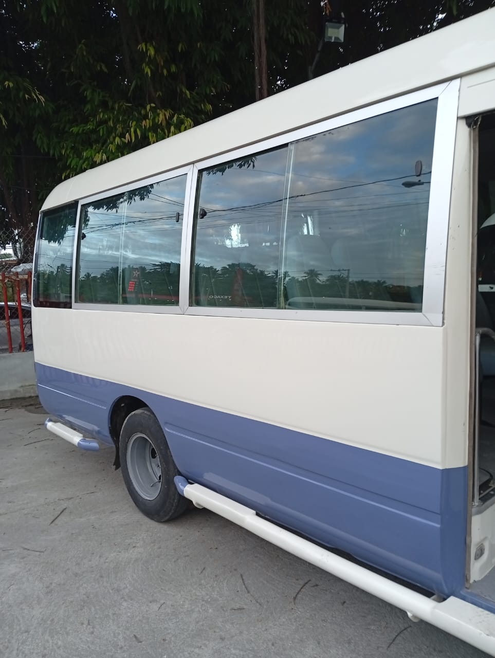 Vendo Toyota Coaster de oportunidad  Foto 7304221-4.jpg