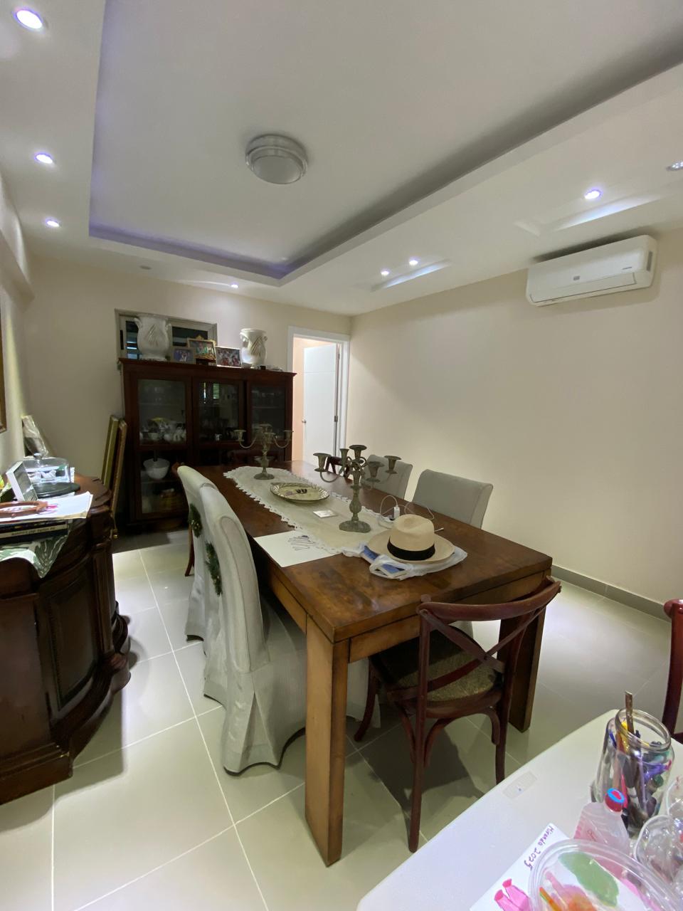En Venta Apartamento en Evaristo Morales Foto 7304429-10.jpg
