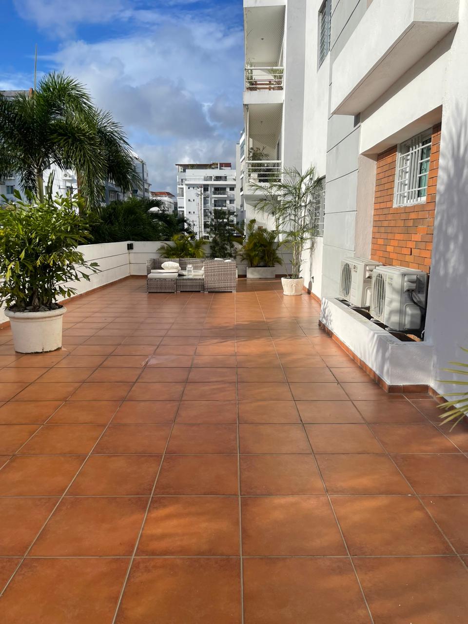 Venta de Apartamento – Segundo Nivel con Terraza y Jacuzzi  El Millón Foto 7304883-8.jpg