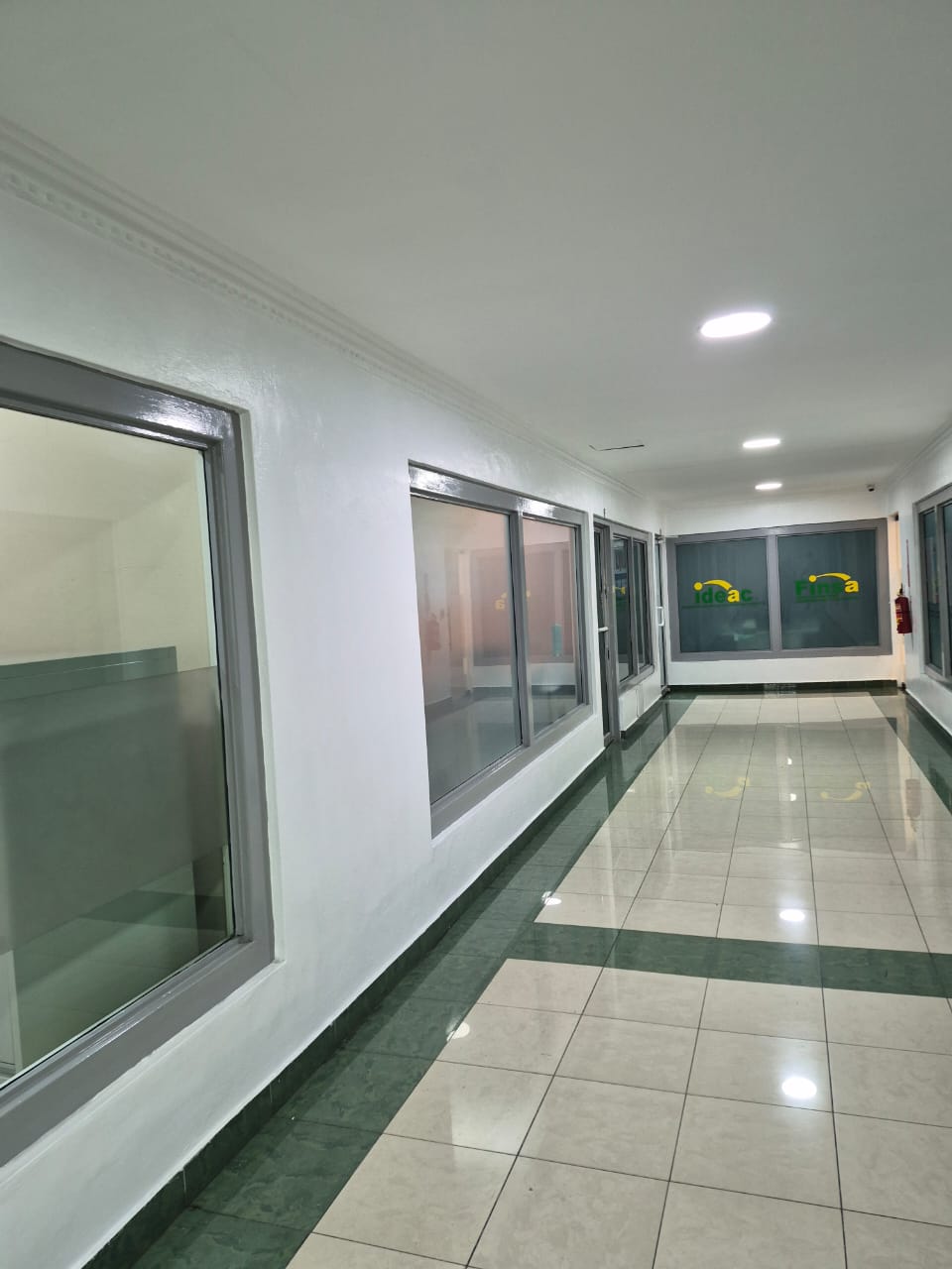ALQUILER DE LOCAL COMERCIAL EN GAZCUE Foto 7304885-9.jpg