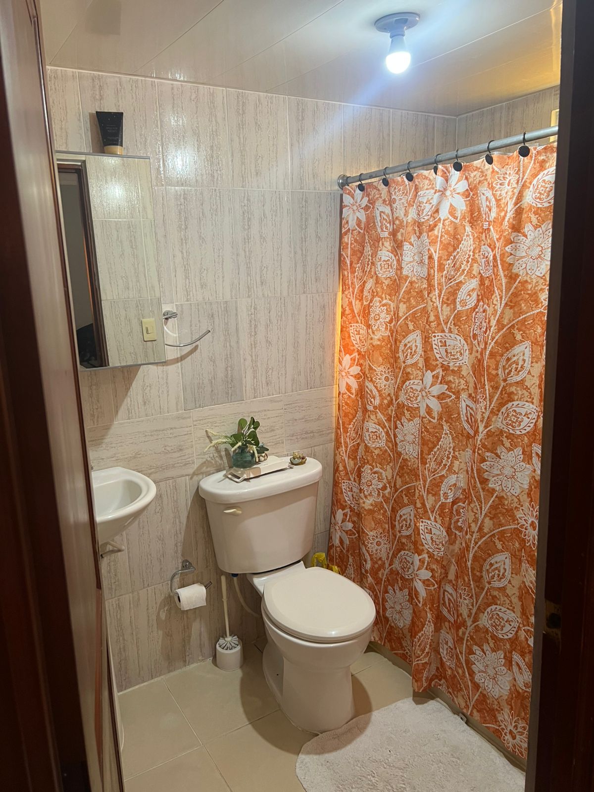 Se vende apartamento remodelado en Residencial Carmen Renata 3 Pantoja Foto 7304891-4.jpg