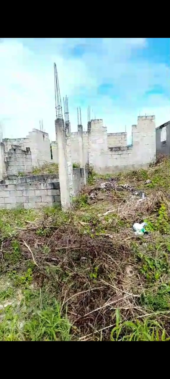 VENDO TERRENO CON CONSTRUCCIÓN TITULO AL DA Residencial Don Miguel San Foto 7304928-6.jpg