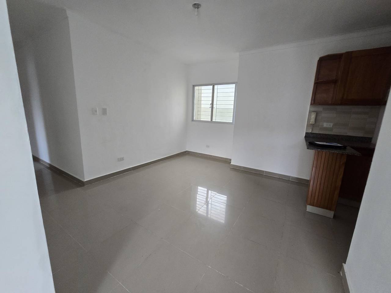 Apartamento 4to piso con Terraza Privada detrás de la embajada america Foto 7304955-13.jpg