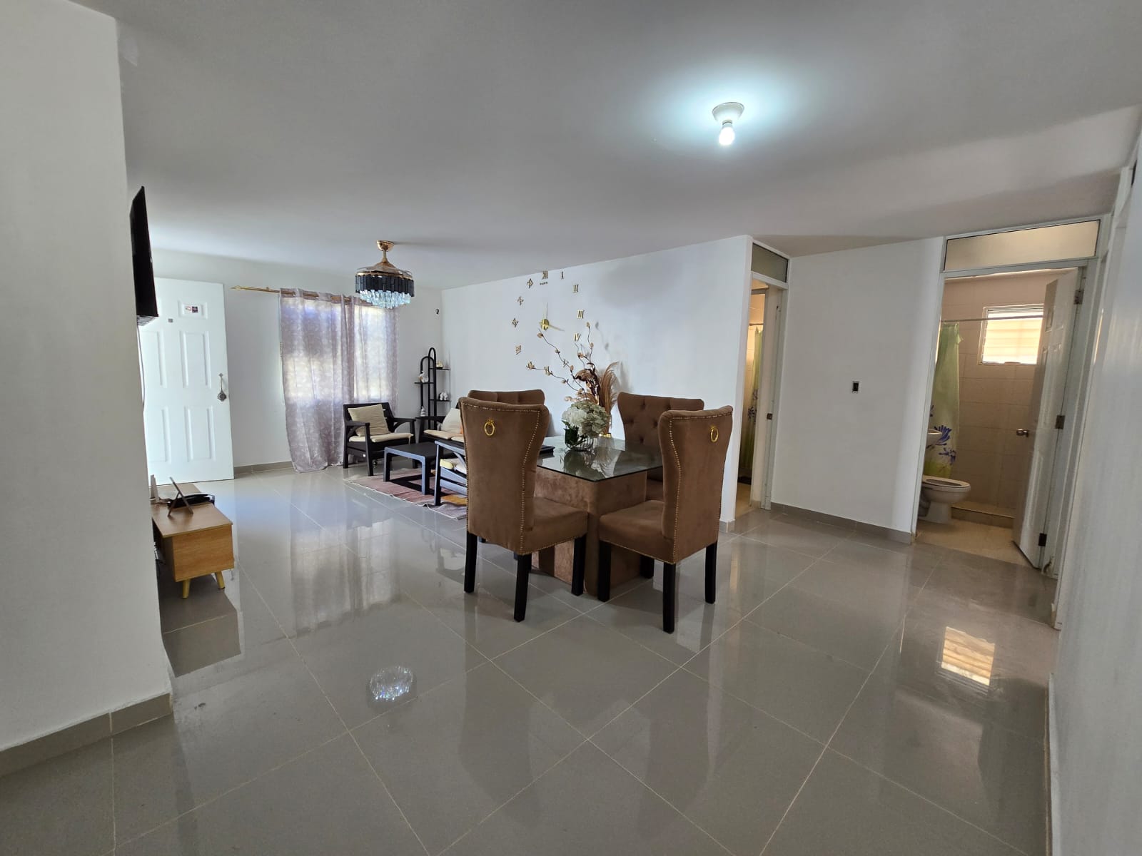 Apartamento en la Jacobo Majluta 1er piso con Patio Foto 7304963-1.jpg