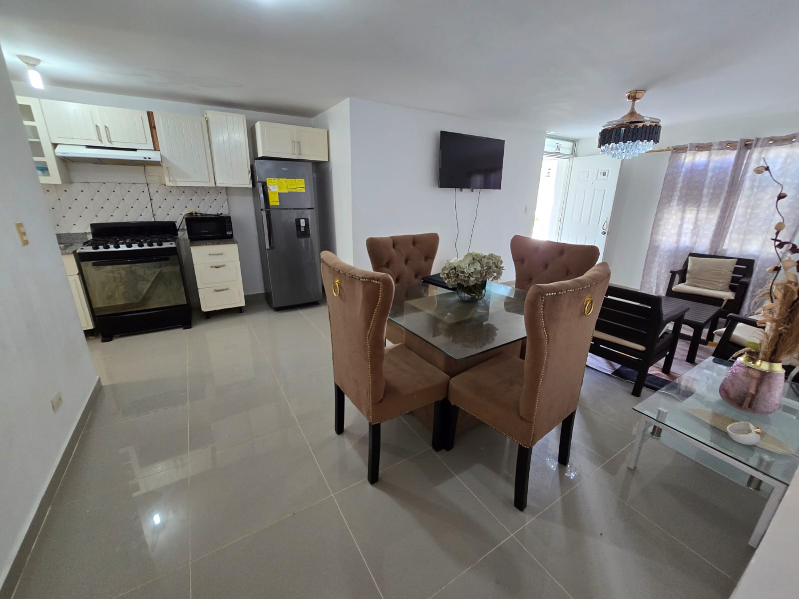 Apartamento en la Jacobo Majluta 1er piso con Patio Foto 7304963-5.jpg