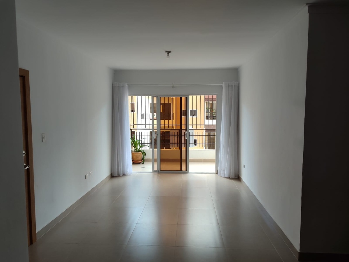 Apartamento en venta en Brisas de Colinas de 3 habitaciones  Foto 7305042-6.jpg