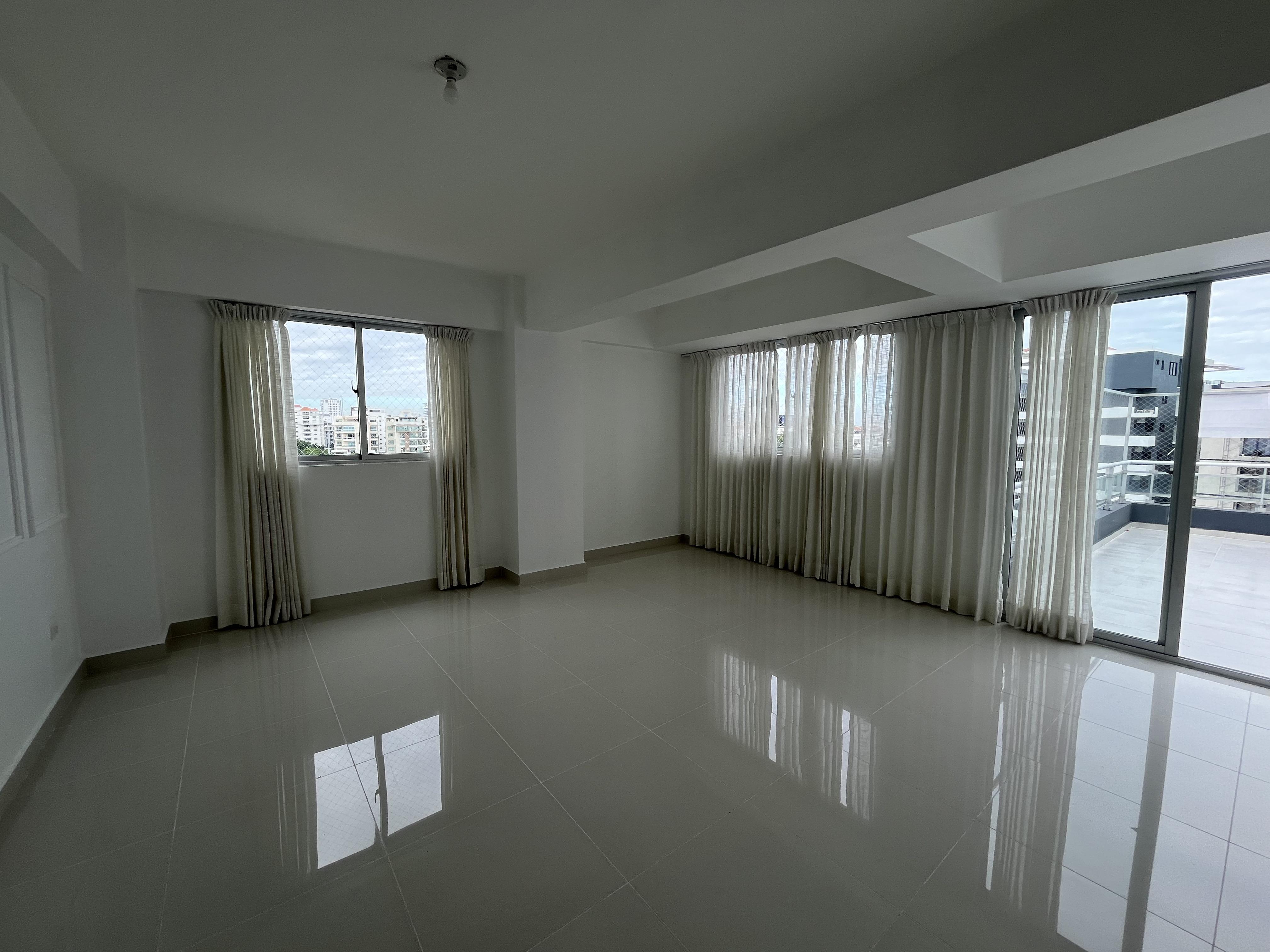 Apartamento en alquiler en Bella Vista de 3 habitaciones Foto 7305071-1.jpg