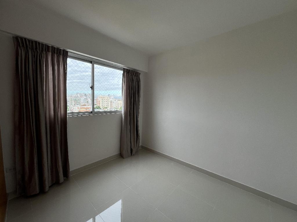 Apartamento en alquiler en Bella Vista de 3 habitaciones Foto 7305071-2.jpg