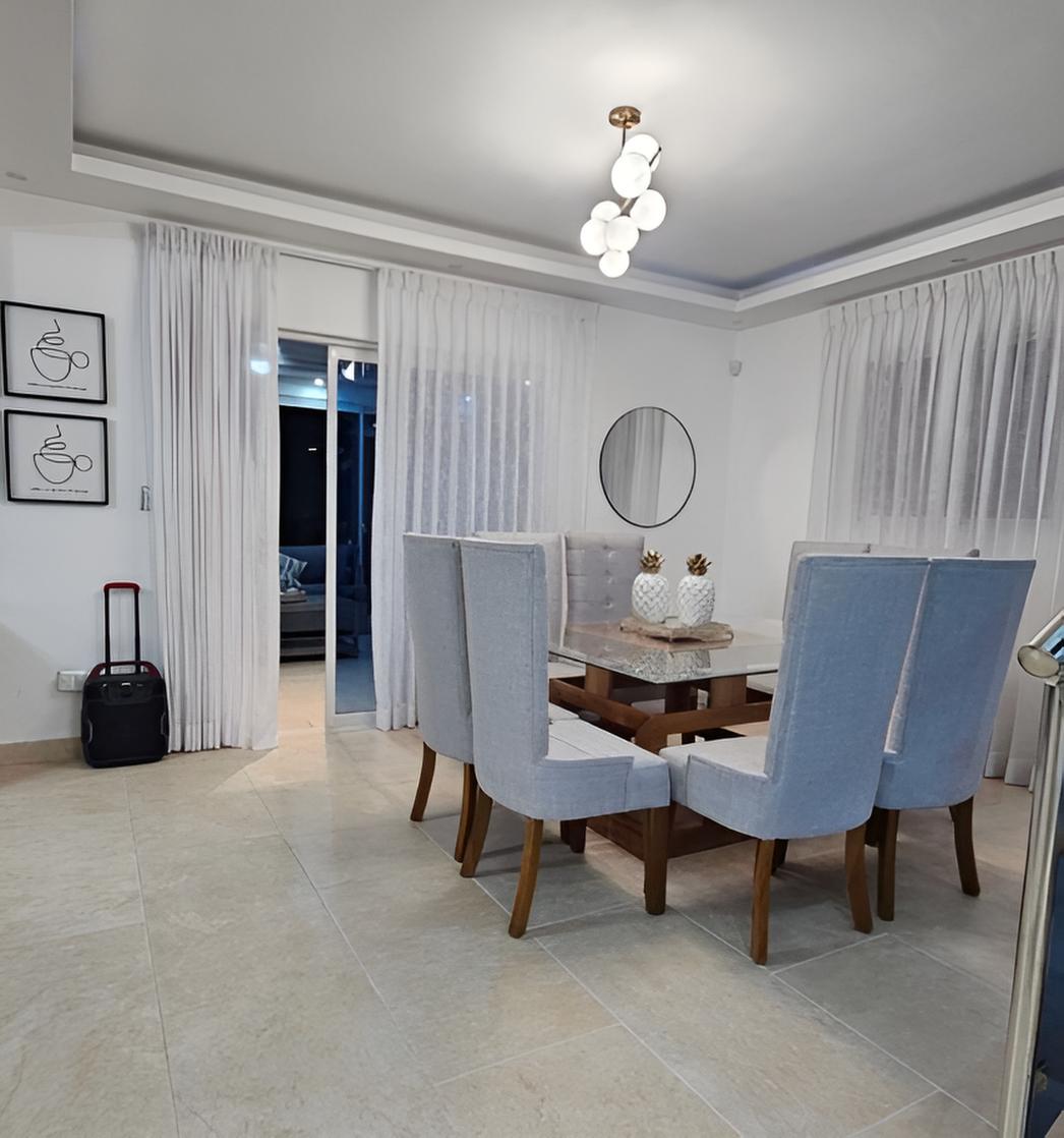 ???? EN RENTA – CASA SOLA AMUEBLADA CON PISCINA Foto 7305118-4.jpg