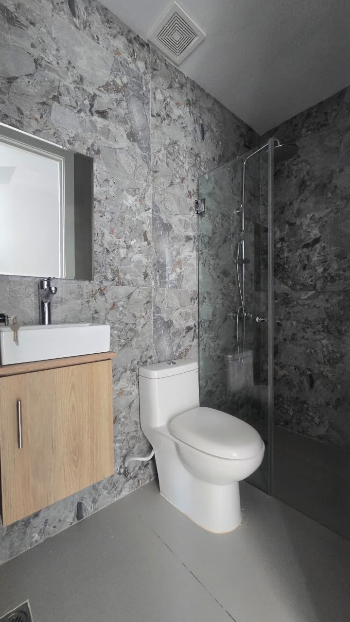 Elegante apartamento en renta en Evaristo Morales Santo Domingo Foto 7305398-11.jpg