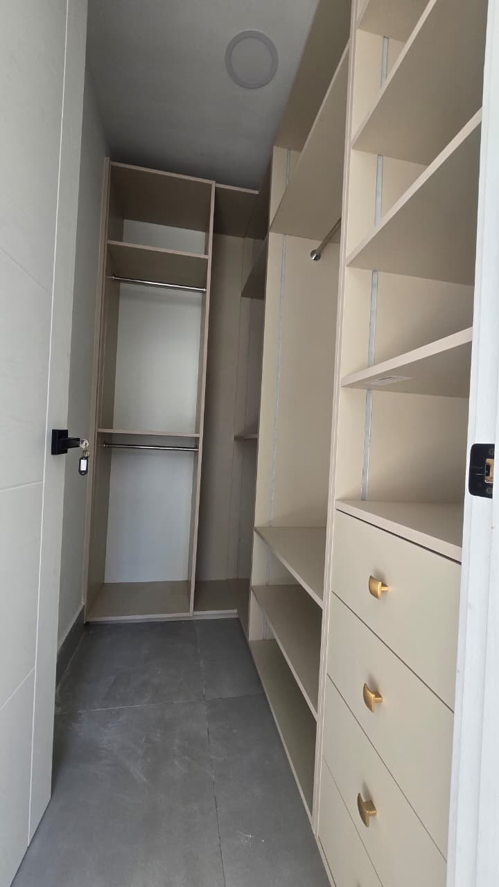 Elegante apartamento en renta en Evaristo Morales Santo Domingo Foto 7305400-5.jpg