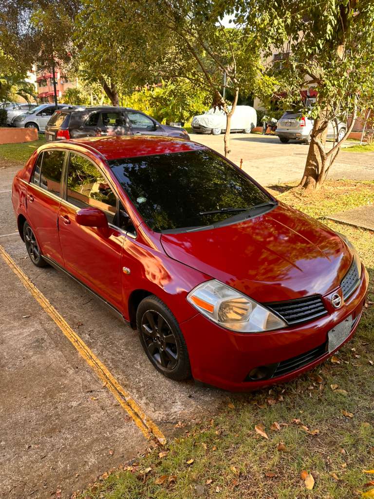 Nissan Tiida 2007 Foto 7305582-4.jpg