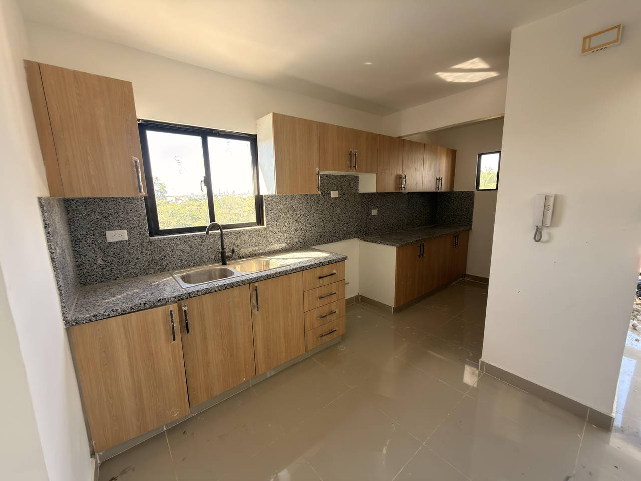 Penthouse Residencial Emil – Exclusividad y Terraza Privada en Los Cor Foto 7305645-7.jpg