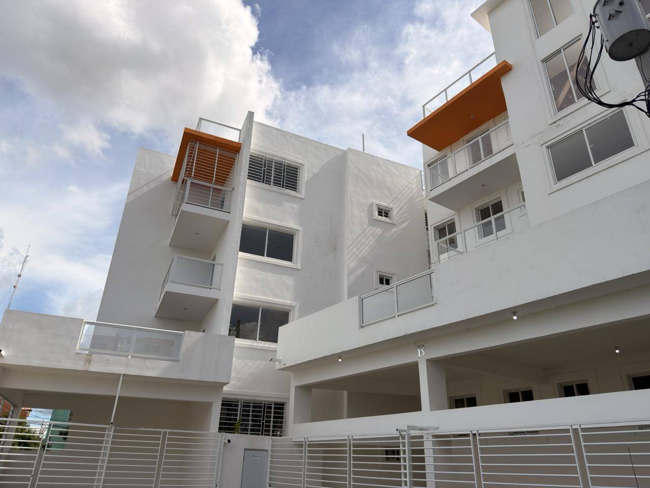 Residencial Nuevo Amanecer – Modernidad y Entrega Inmediata en San Isi Foto 7305647-1.jpg
