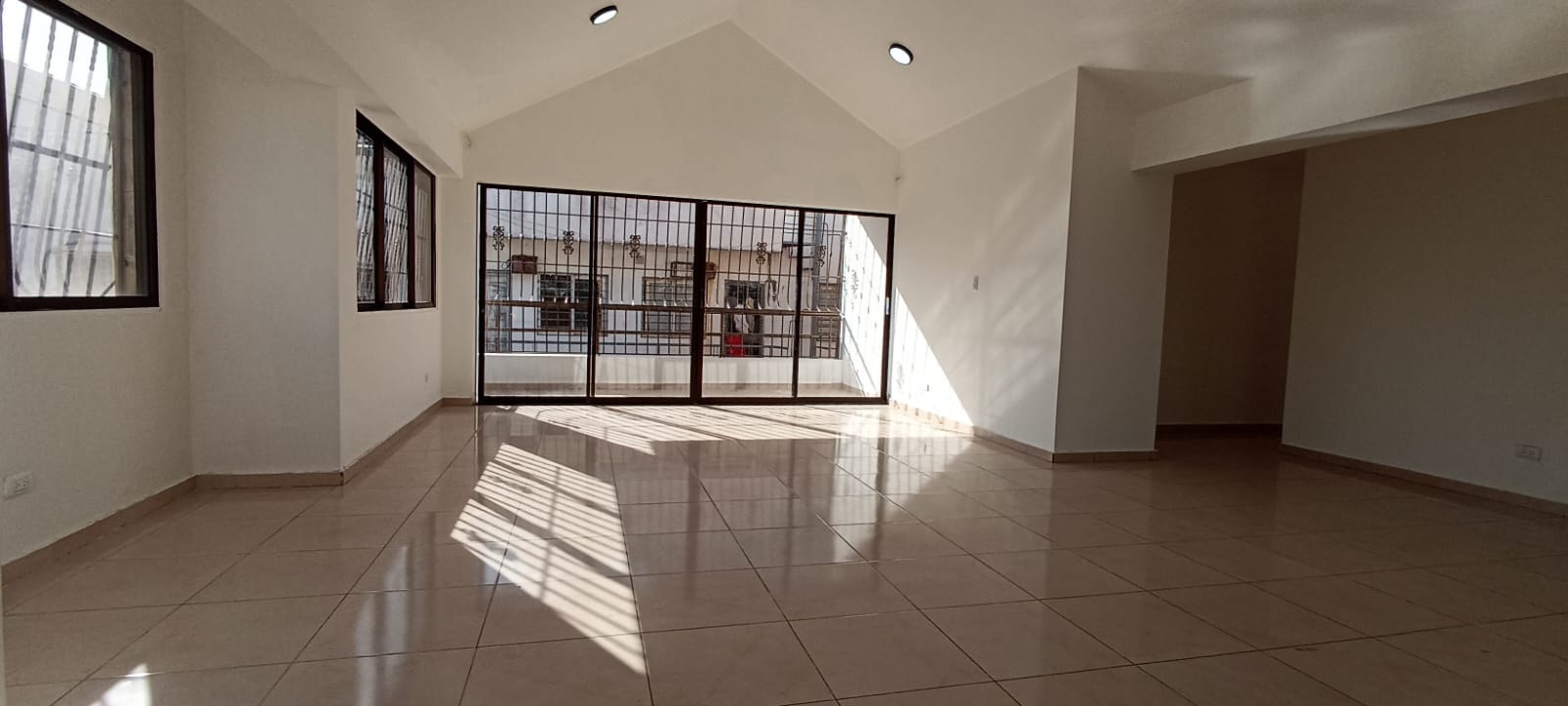APARTAMENTO EN ALQUILER EN GAZCUE   Foto 7305669-9.jpg