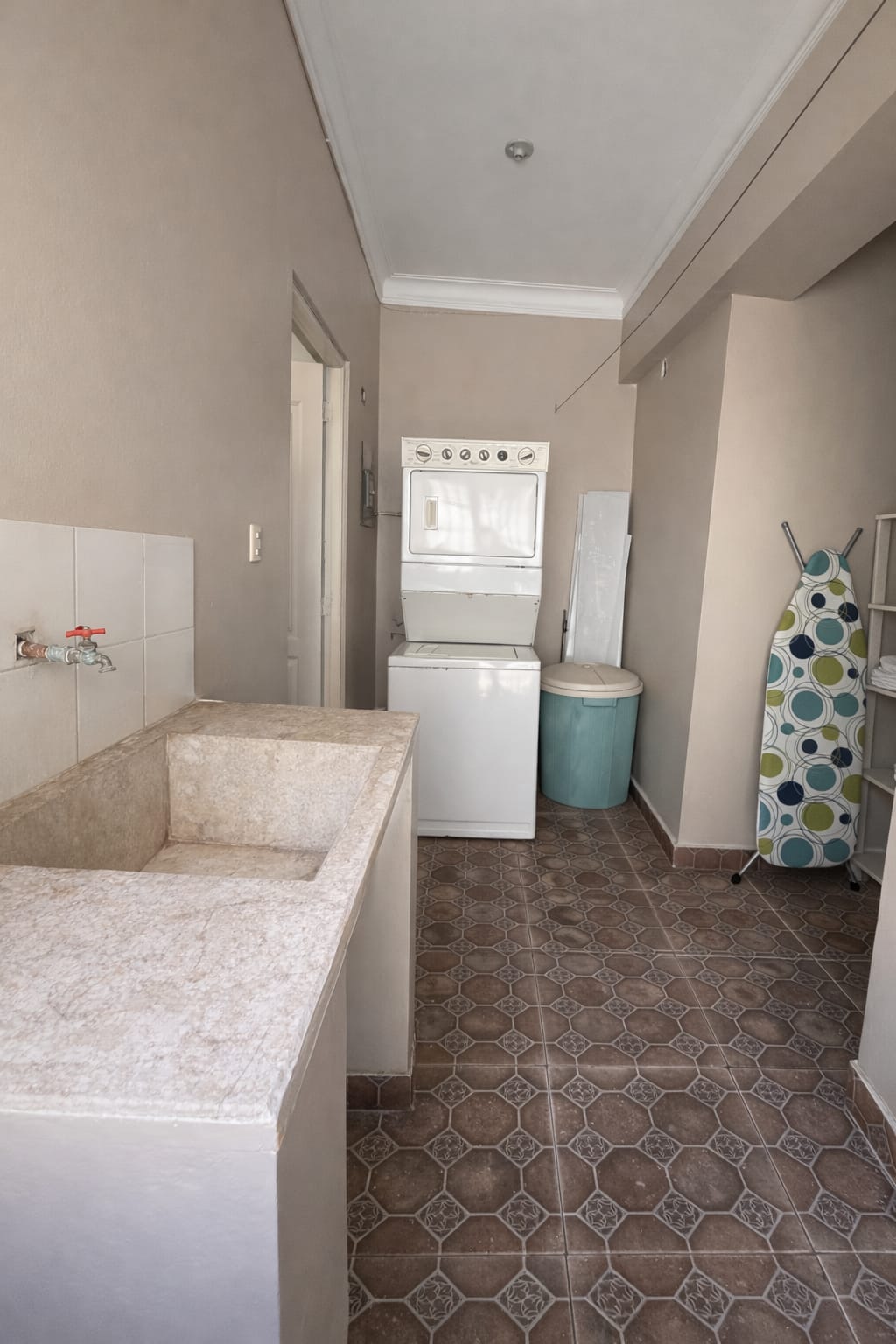 Apartamento de 3 Habitaciones  Estudio Próximo al Mirador Sur  154.35  Foto 7305701-10.jpg