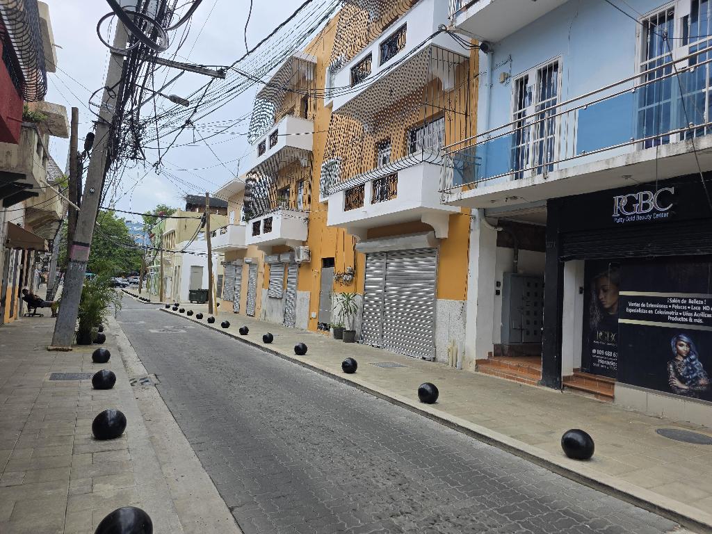 Vendo apto en la zona Colonial próximo al Malecón  Foto 7305855-1.jpg