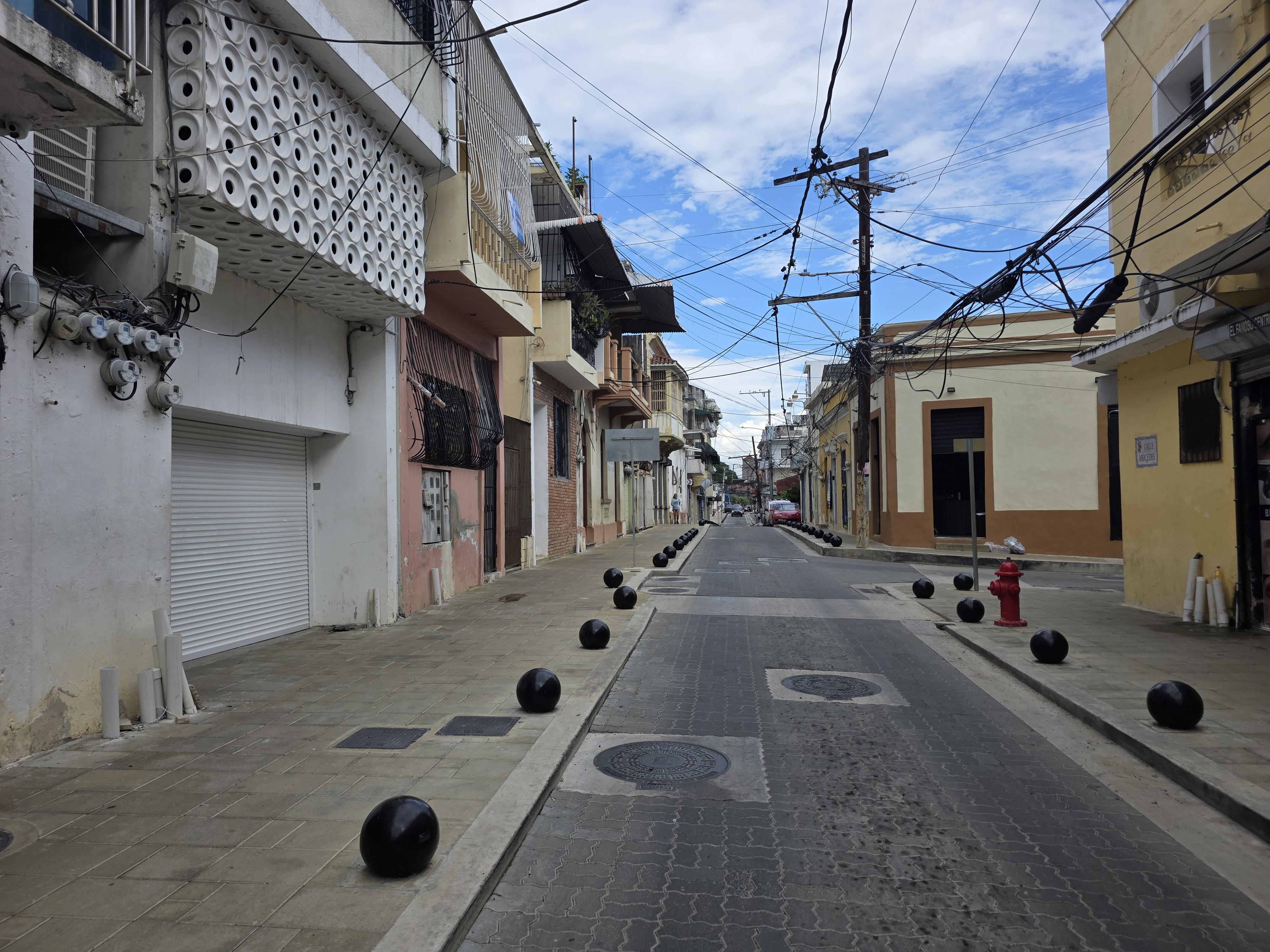 Vendo apto en la zona Colonial próximo al Malecón  Foto 7305855-11.jpg