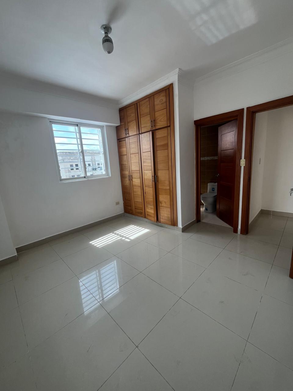 VIVE EN EL CORAZÓN DE SANTO DOMINGO Apartamento de 3 Habitaciones en G Foto 7306159-14.jpg