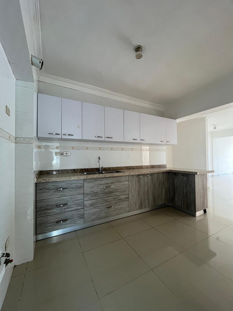 VIVE EN EL CORAZÓN DE SANTO DOMINGO Apartamento de 3 Habitaciones en G Foto 7306159-5.jpg