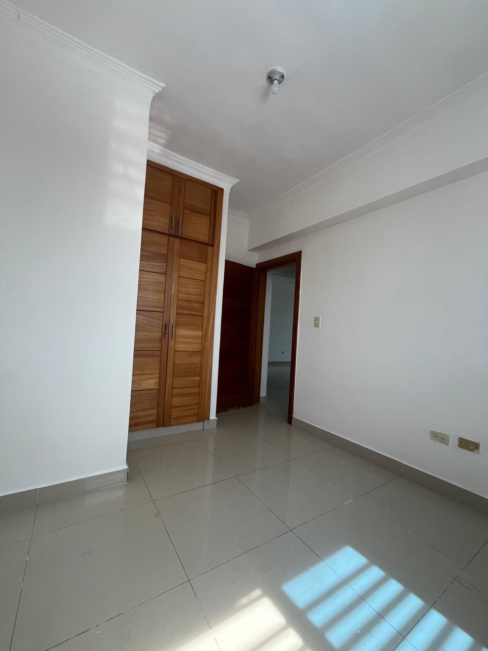 VIVE EN EL CORAZÓN DE SANTO DOMINGO Apartamento de 3 Habitaciones en G Foto 7306159-7.jpg