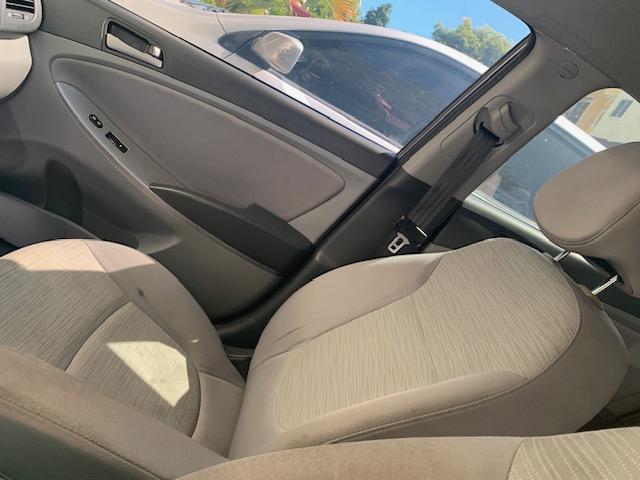 VENDO Hyundai Accent 2017 Foto 7306280-4.jpg
