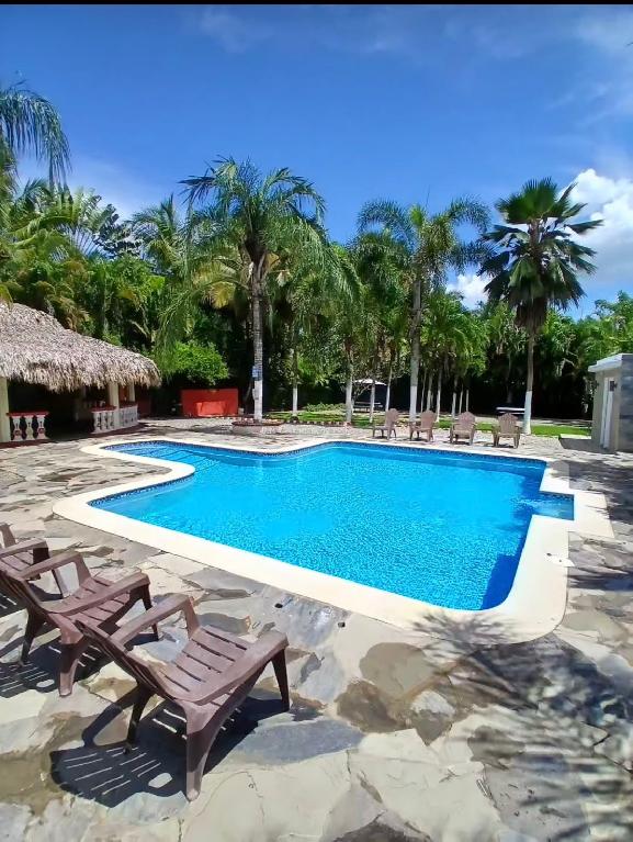 RENTO PRECIOSA VILLA EN GUERRA SANTO DOMINGO ESTE   Foto 7306363-2.jpg