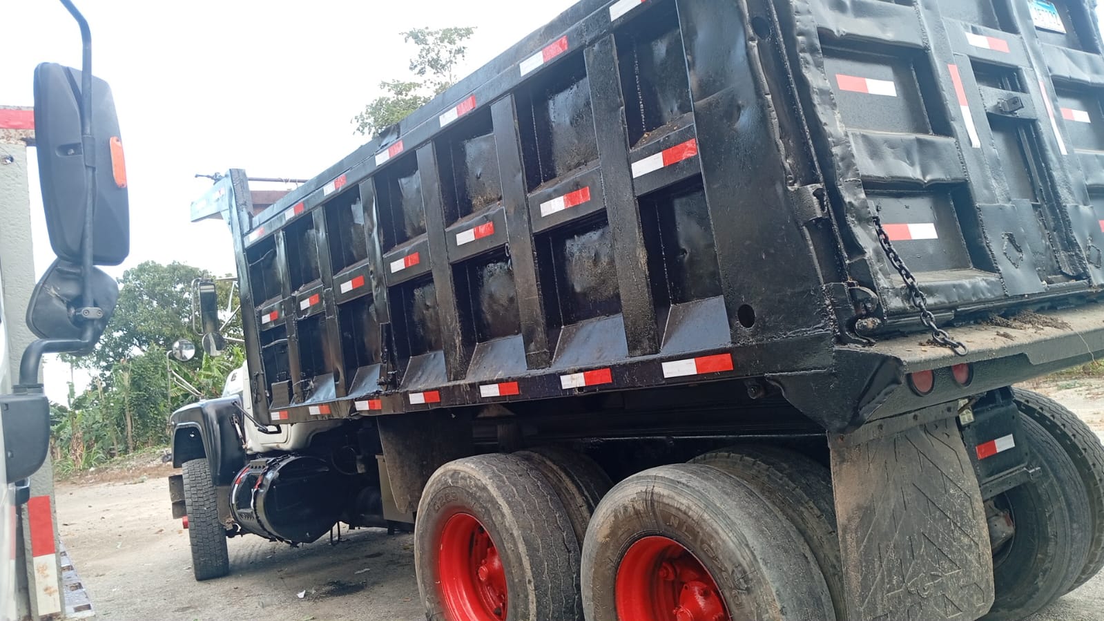 Camion Mack R600 1990 listo para trabajar. Foto 7306502-6.jpg