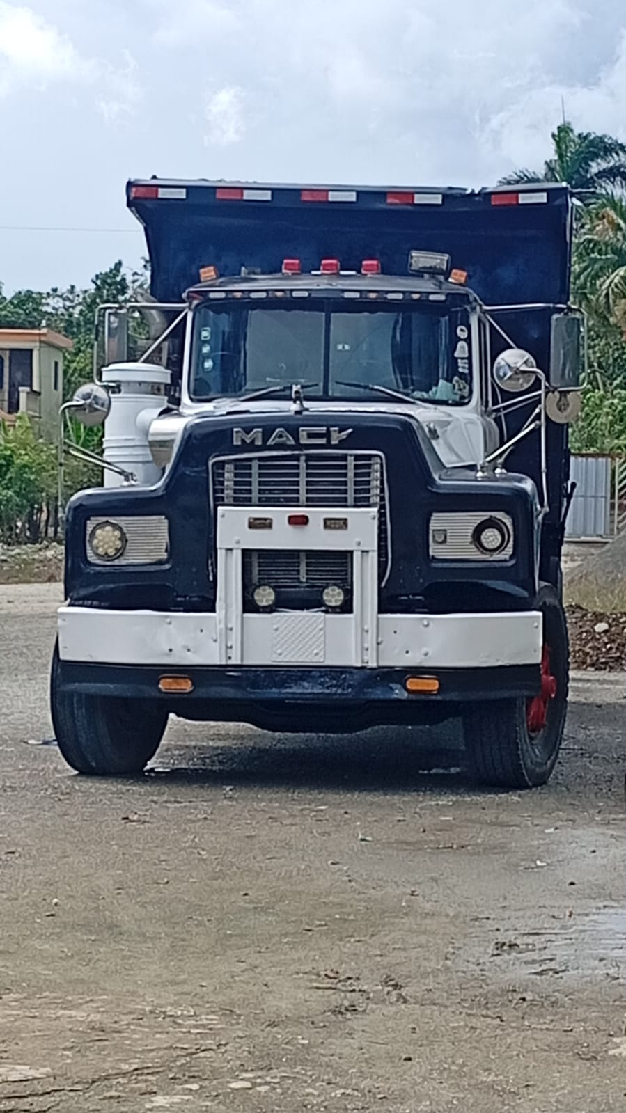 Camion Mack R600 1990 listo para trabajar. Foto 7306502-8.jpg
