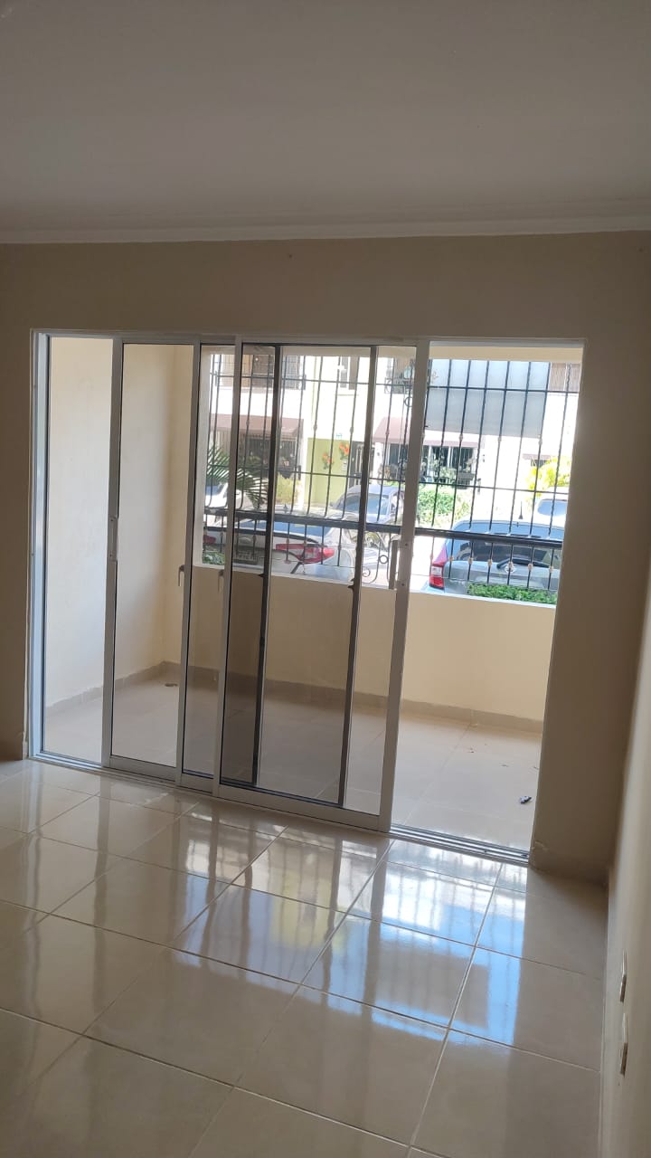 APARTAMENTO EN ALQUILER – SAN ISIDRO LABRADOR 3Hab  2Parqueos RD23000  Foto 7306703-3.jpg