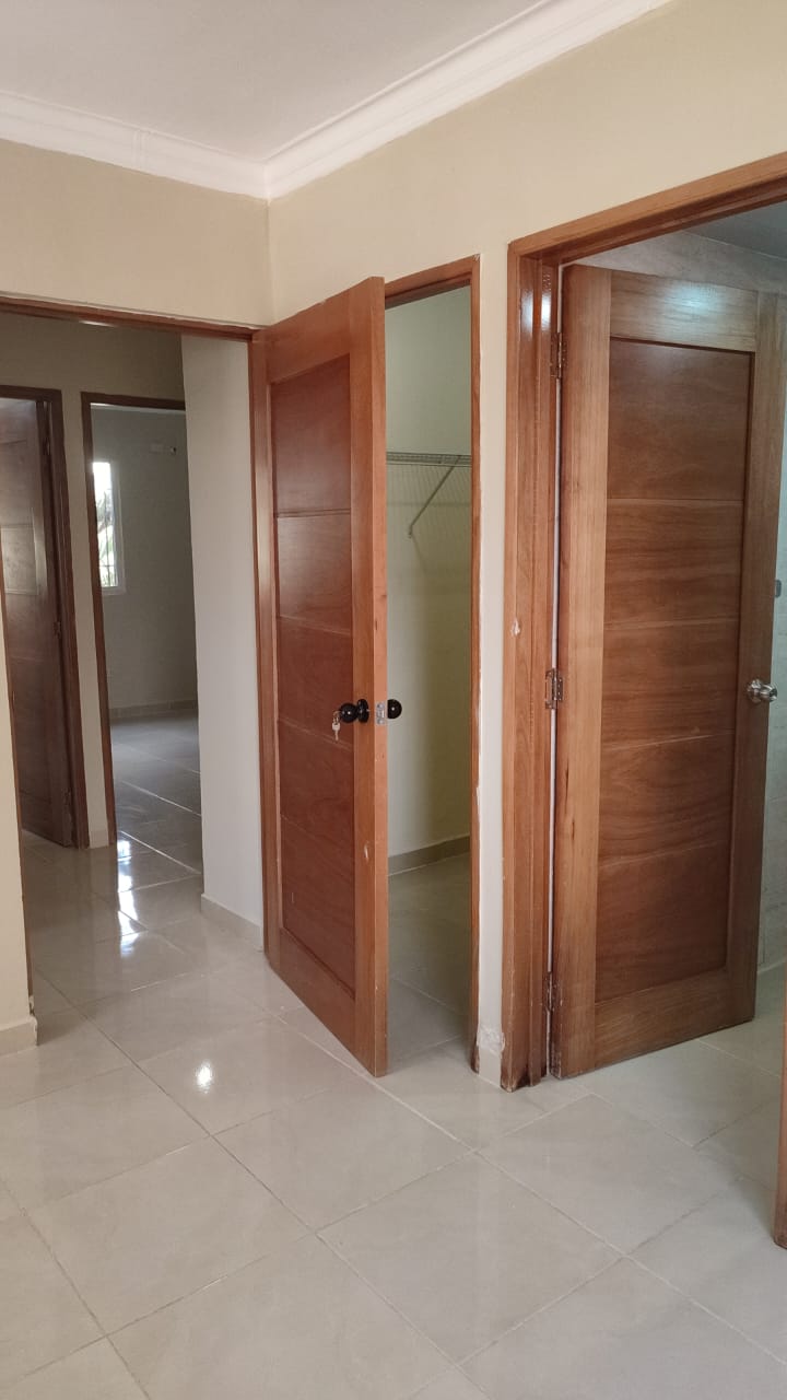 APARTAMENTO EN ALQUILER – SAN ISIDRO LABRADOR 3Hab  2Parqueos RD23000  Foto 7306703-8.jpg