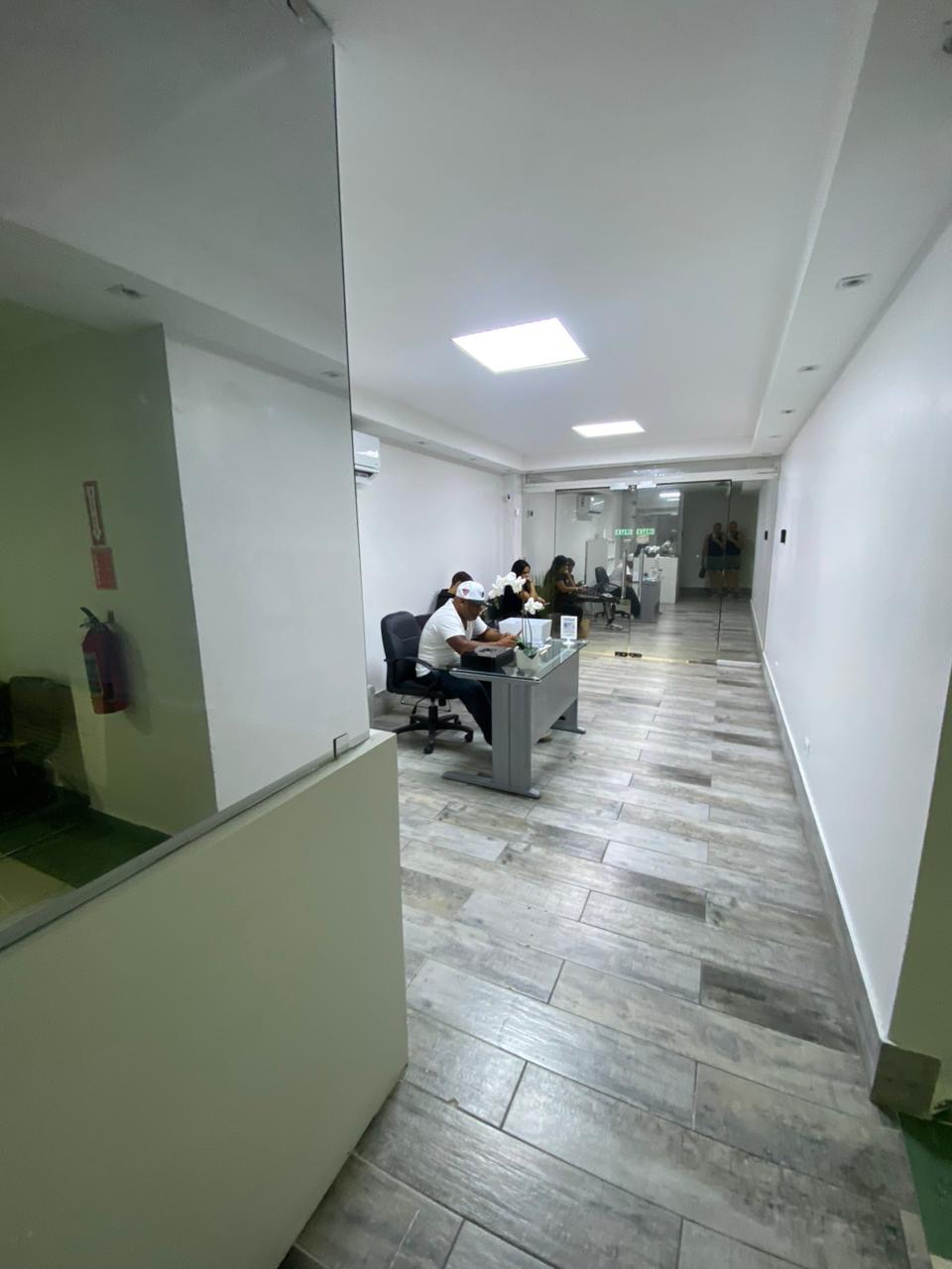 Local en Renta –Gazcue en la Avenida Bolívar  Foto 7306725-3.jpg