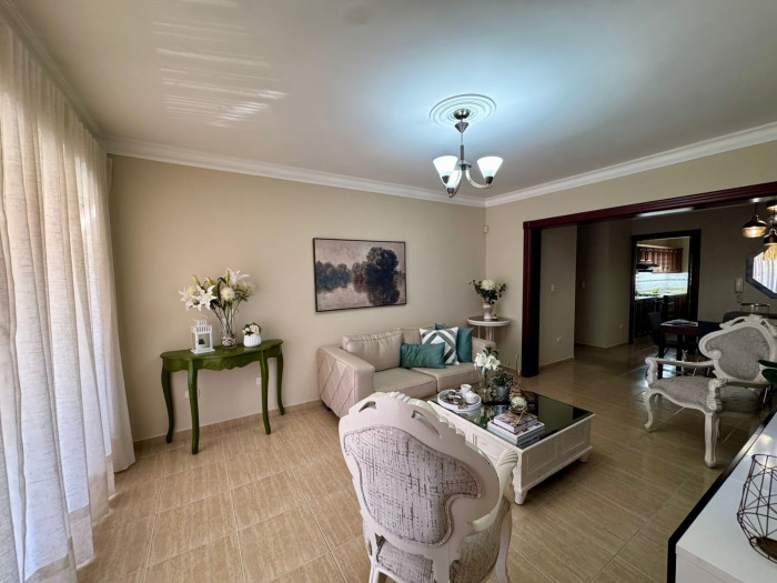Casa en Alquiler – Ideal para Oficina o Negocio  Las Praderas Santo Do Foto 7306734-8.jpg