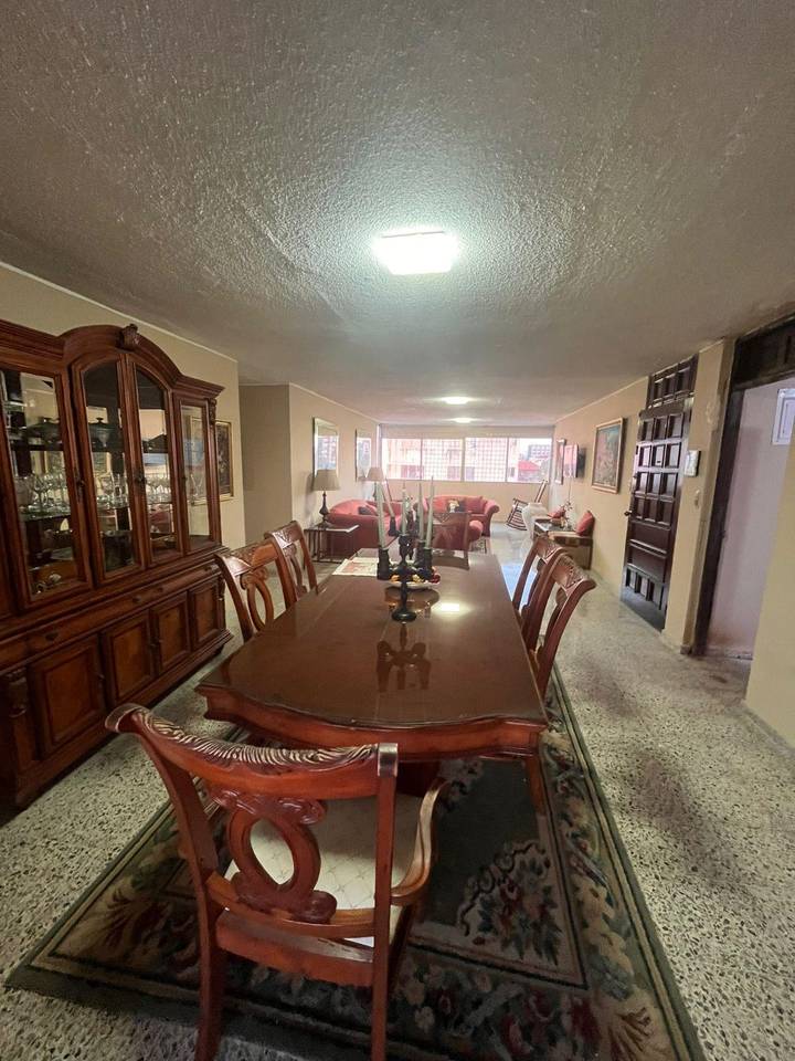 V01-AA-1438 ALQUILER DE APARTAMENTO -GAZCUE Foto 7306850-7.jpg