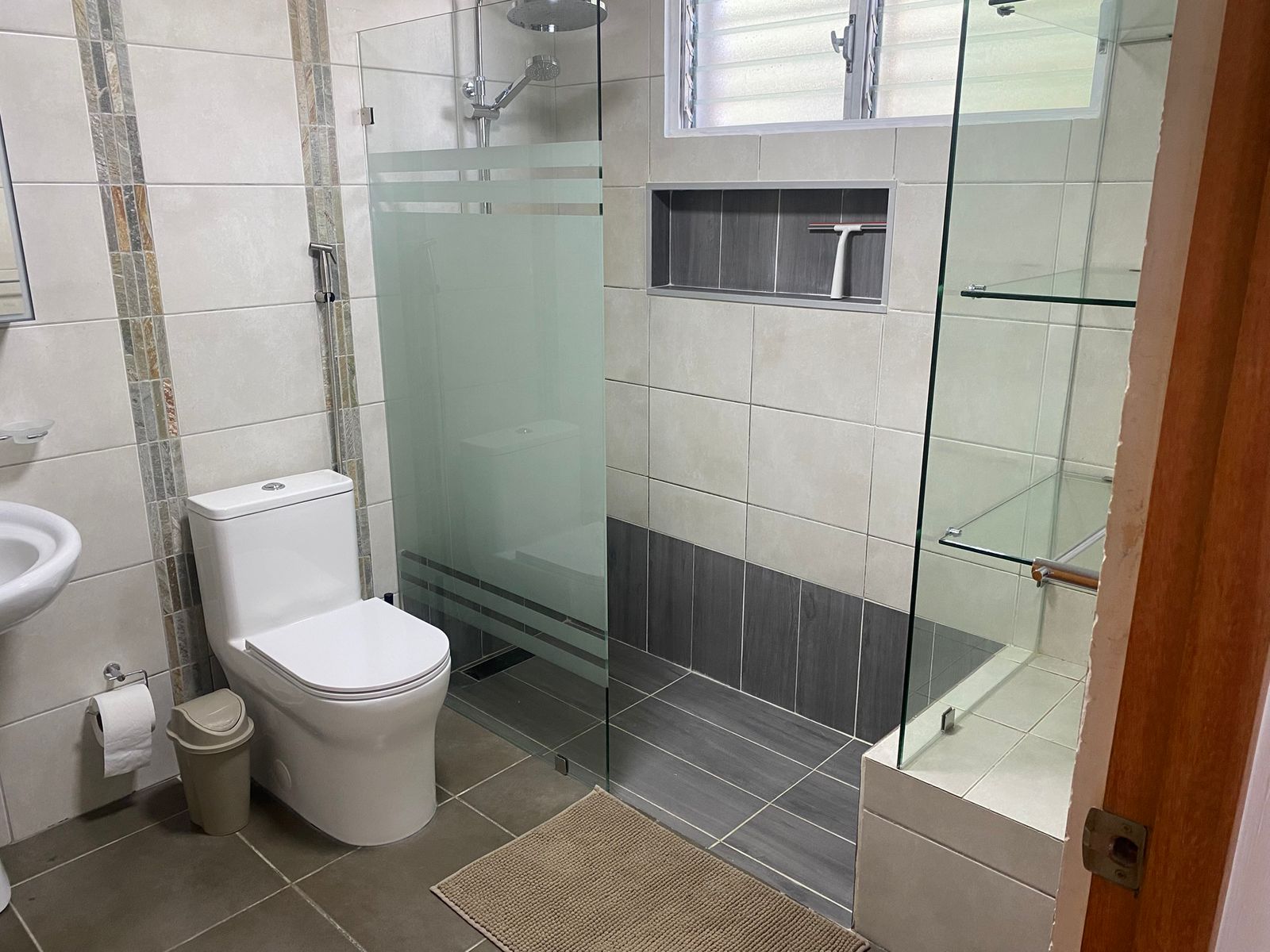Apartamento totalmente amueblado en Alquiler en Jardines del sur  Foto 7306903-8.jpg