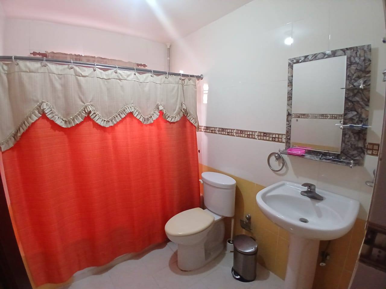 Vendo casa de 2 niveles en Residencial Amalia Santo Domingo Este.  Foto 7307025-2.jpg