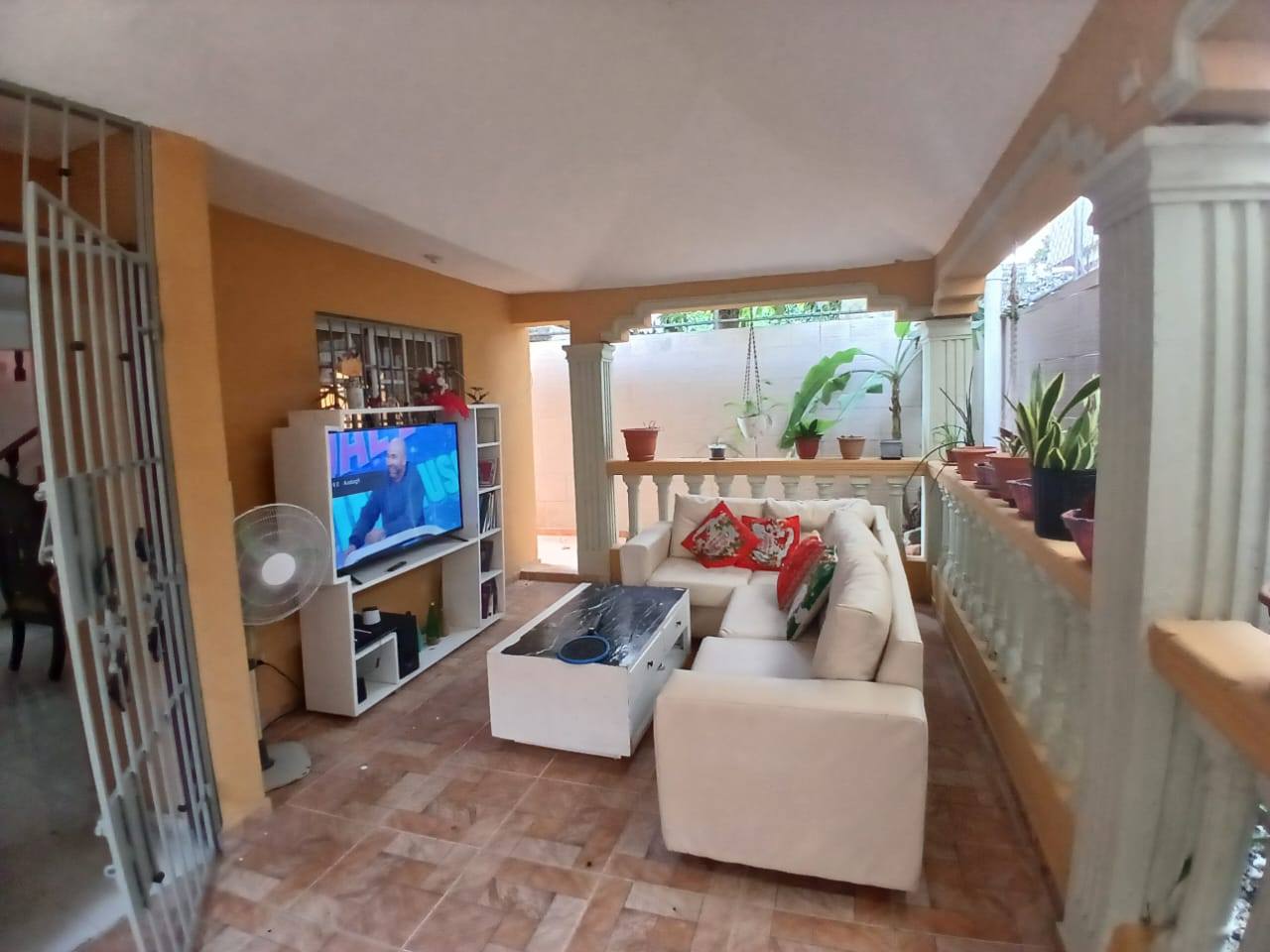 Vendo casa de 2 niveles en Residencial Amalia Santo Domingo Este.  Foto 7307025-3.jpg