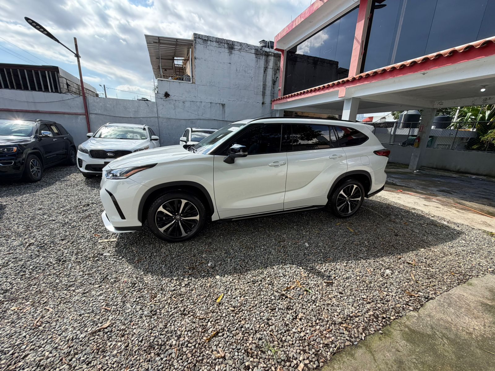 toyota hilander 2022 Foto 7307093-15.jpg