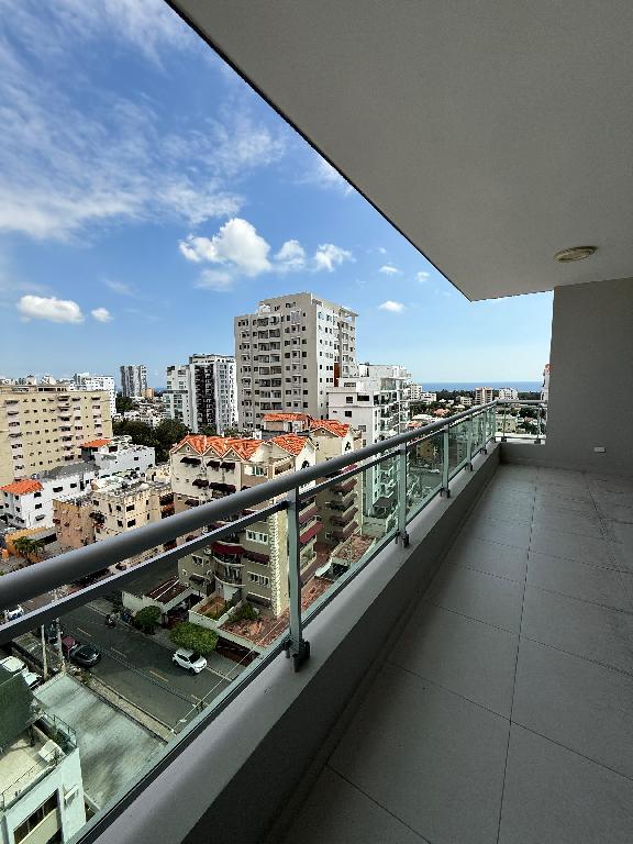 Apartamento en alquiler de 3 habitaciones Bella Vista Foto 7307213-1.jpg