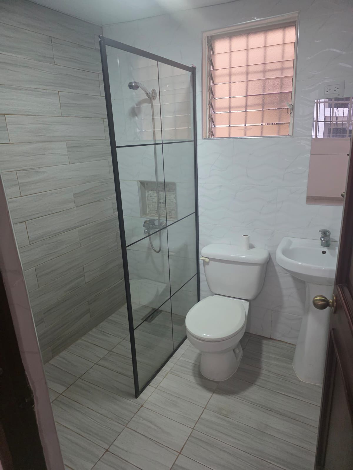 Alquilo apartamento vacío en el Millón Santo Domingo  Foto 7307295-4.jpg