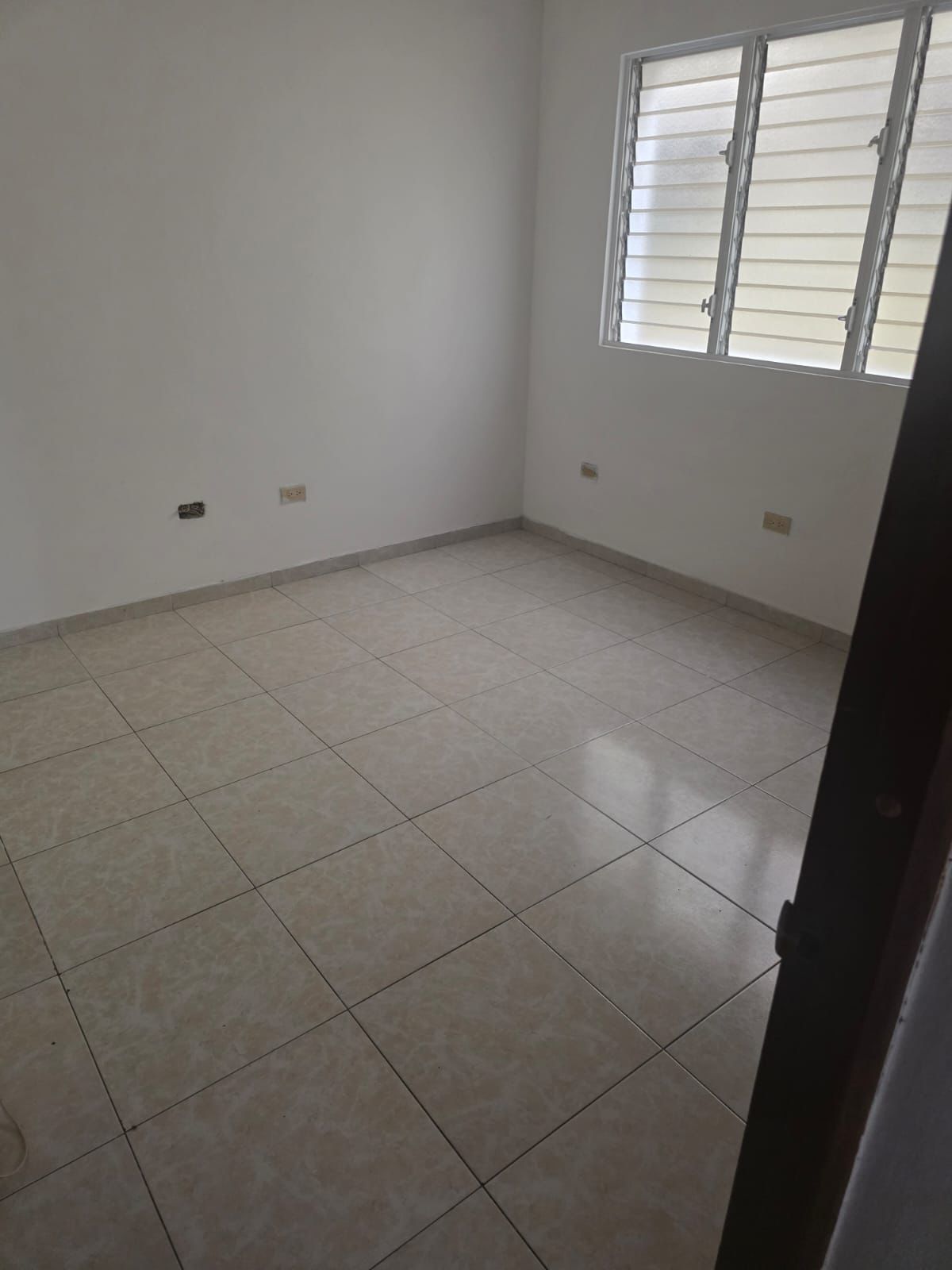 Alquilo apartamento vacío en el Millón Santo Domingo  Foto 7307295-6.jpg