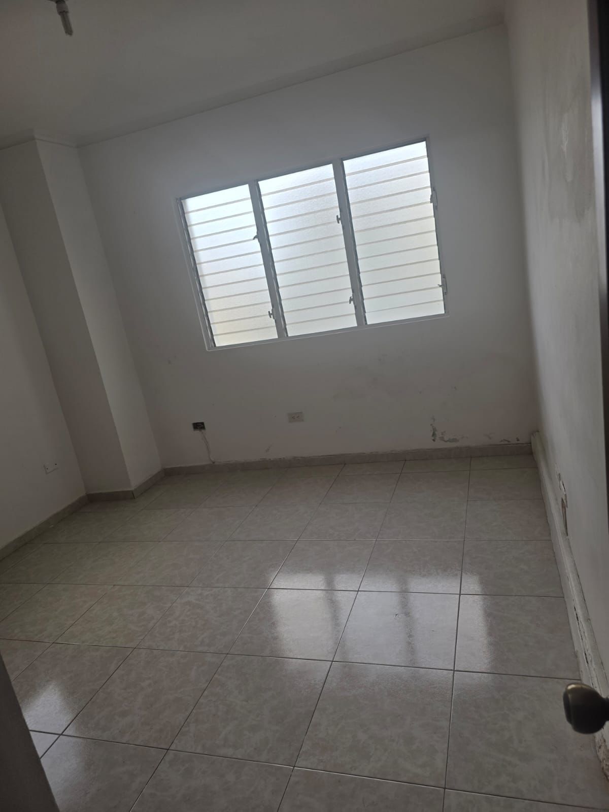 Alquilo apartamento vacío en el Millón Santo Domingo  Foto 7307295-9.jpg