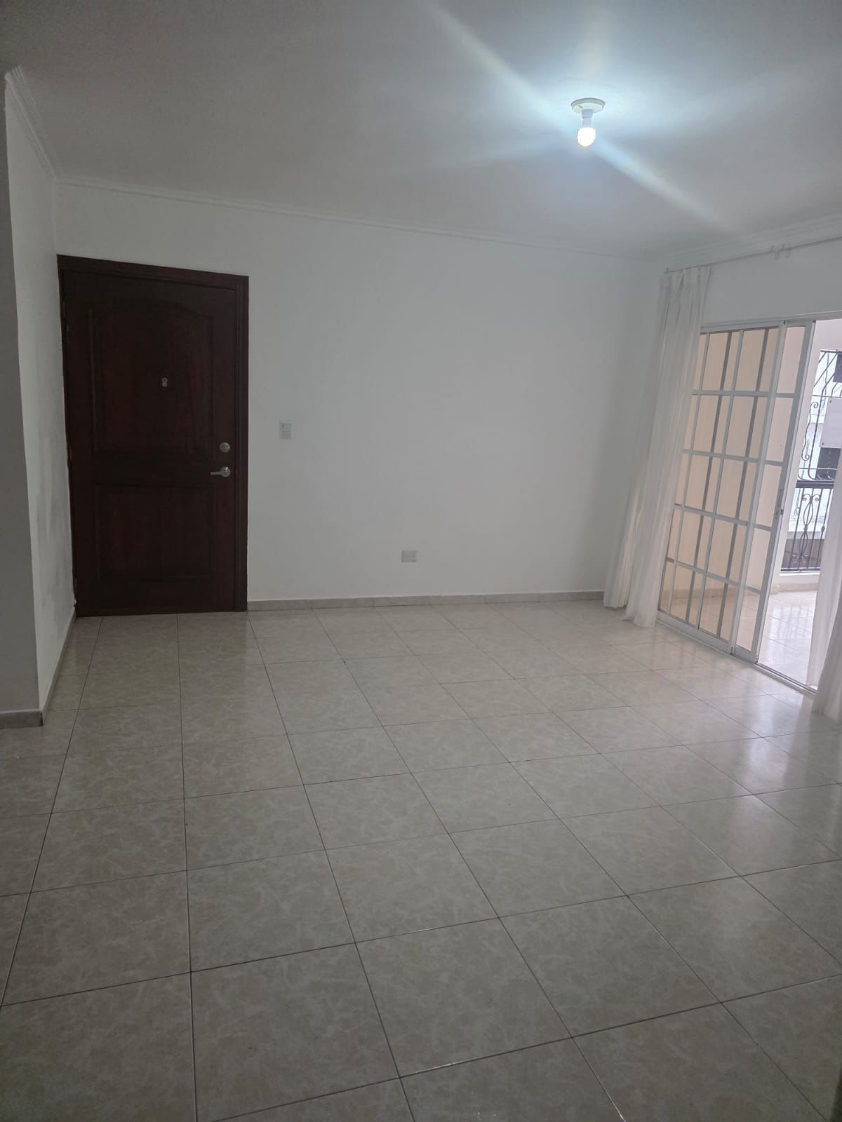 Alquilo apartamento vacío en el Millón Santo Domingo  Foto 7307296-11.jpg