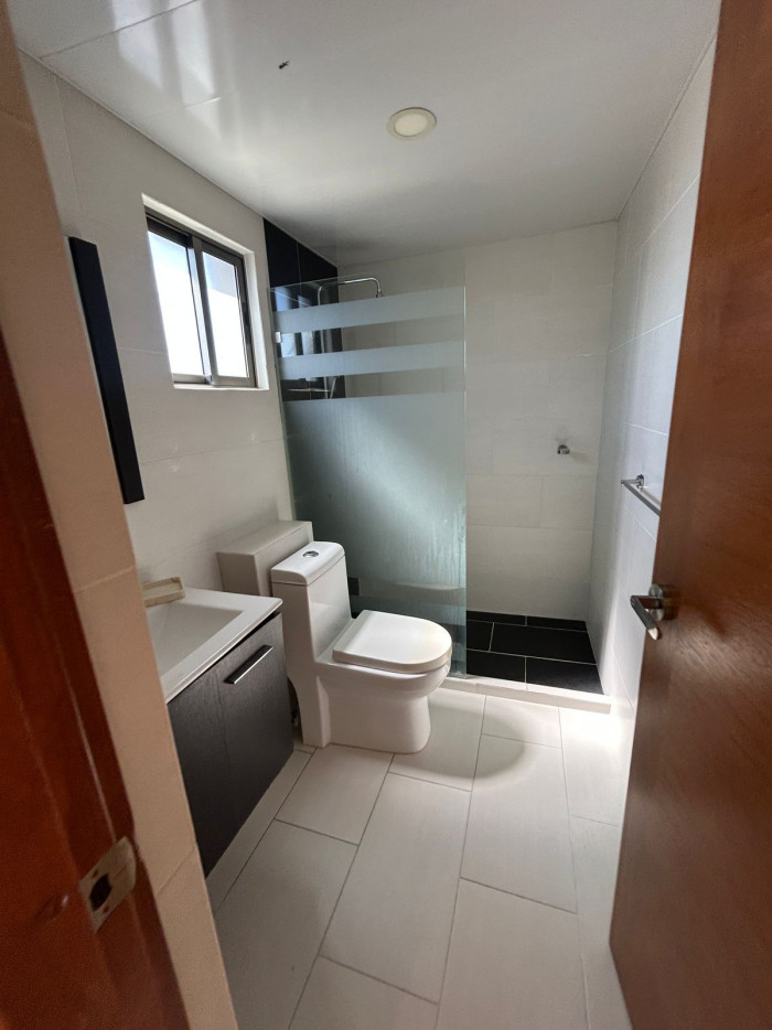 Apartamento en Alquiler – Evaristo Morales Santo Domingo Foto 7307309-3.jpg