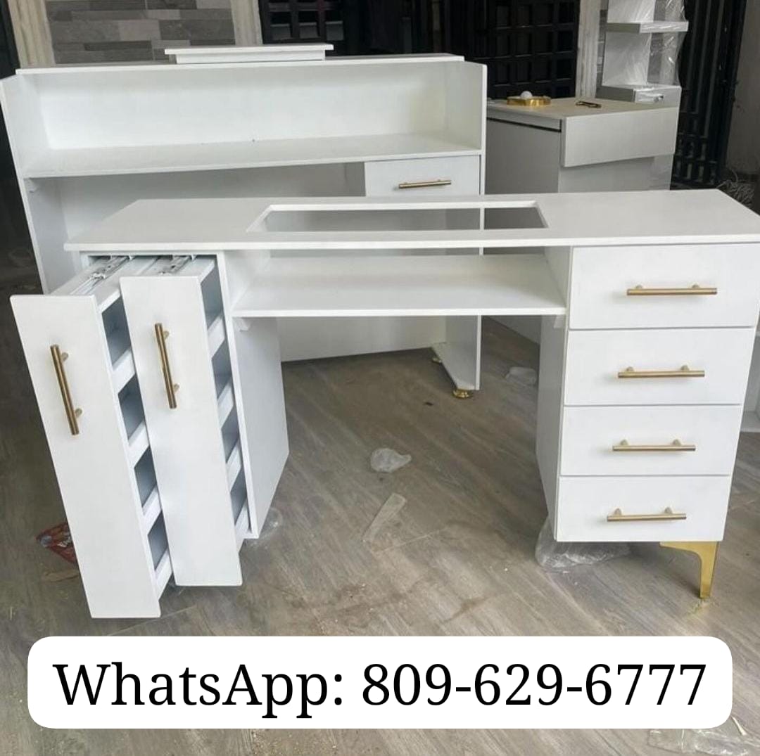 Se Venden Mesas de Uñas con Tope en Cristal y Exibidores de Esmaltes P Foto 7307365-4.jpg