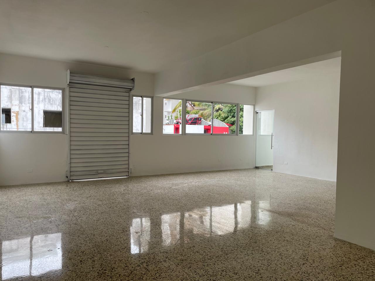 Local Comercial en Alquiler – Av. 27 de Febrero 311 Santo Domingo Foto 7307424-12.jpg